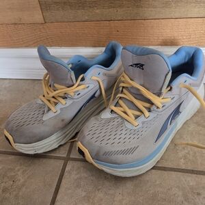 Altra Running Shoes with Yellow Laces